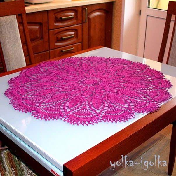 Pink round doily pattern
