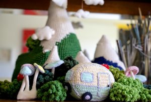 How to Crochet a Mini Vintage Caravan