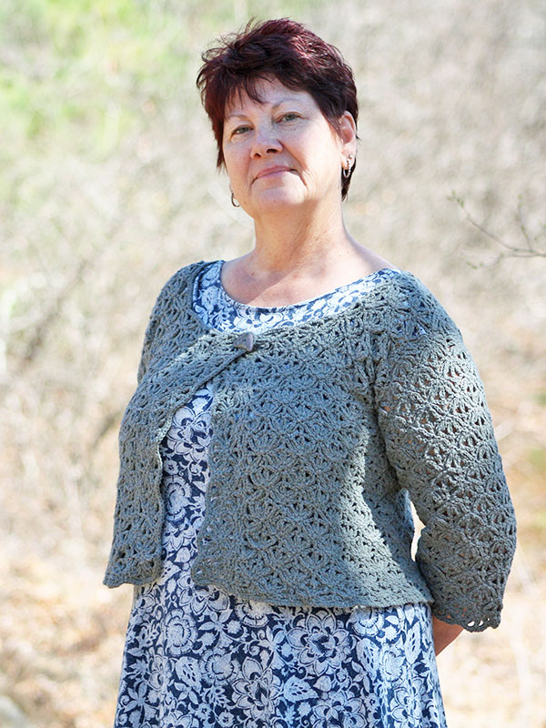 Serge Cropped Cardigan Free Crochet Pattern ⋆ Crochet Kingdom