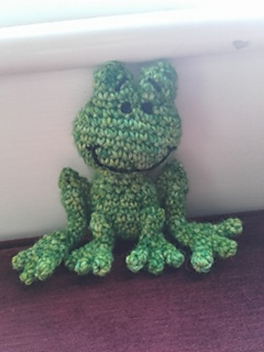 Crocheted Frog Free Toy Pattern