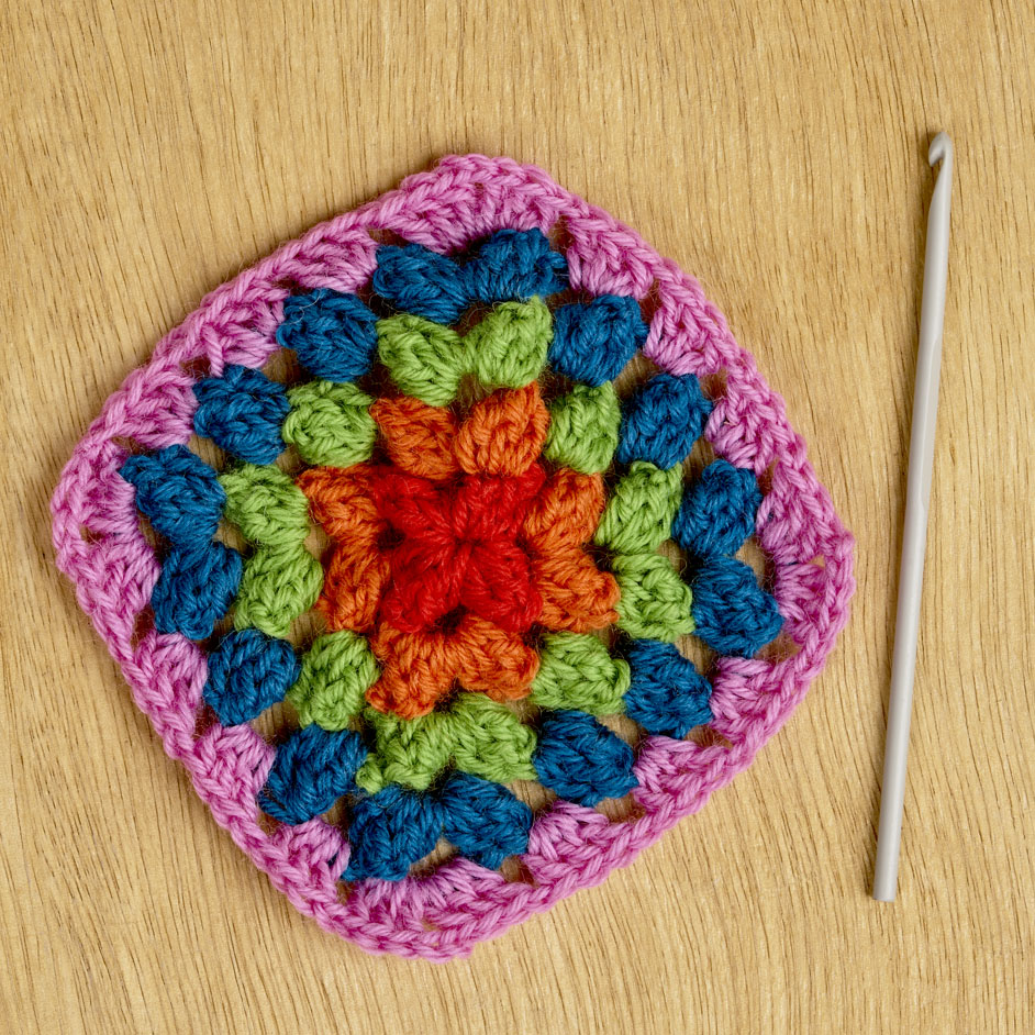 Free Crochet Pattern for a Popcorn Granny Square