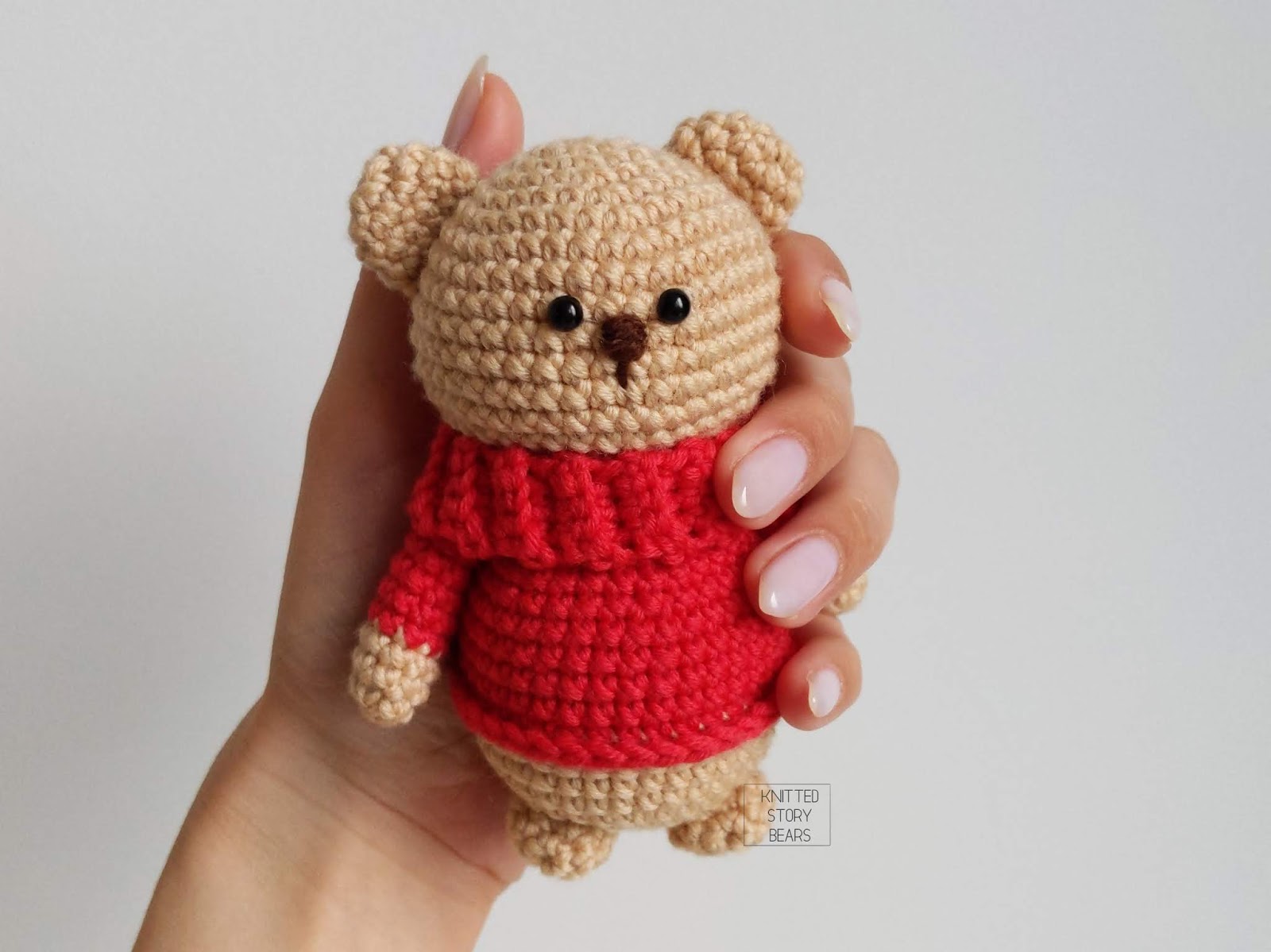 How to Crochet a Sweater for a Stuffed Animal 