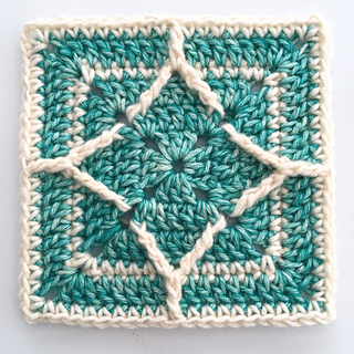 https://www.ravelry.com/patterns/library/northern-diamond-square