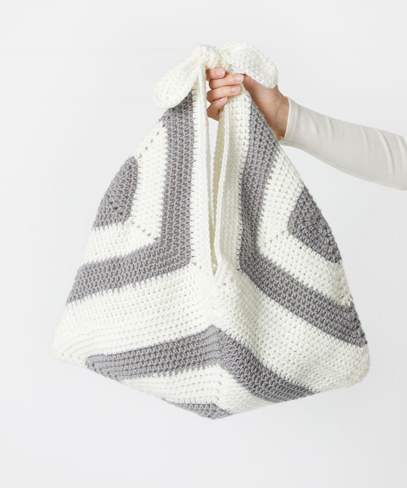 Free Crochet Pattern for a Boxy Bento Bag