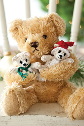 Free Christmas Crochet Pattern for Itty Bitty Teddies