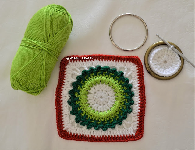 Free Granny Square Wreath Christmas Crochet Pattern