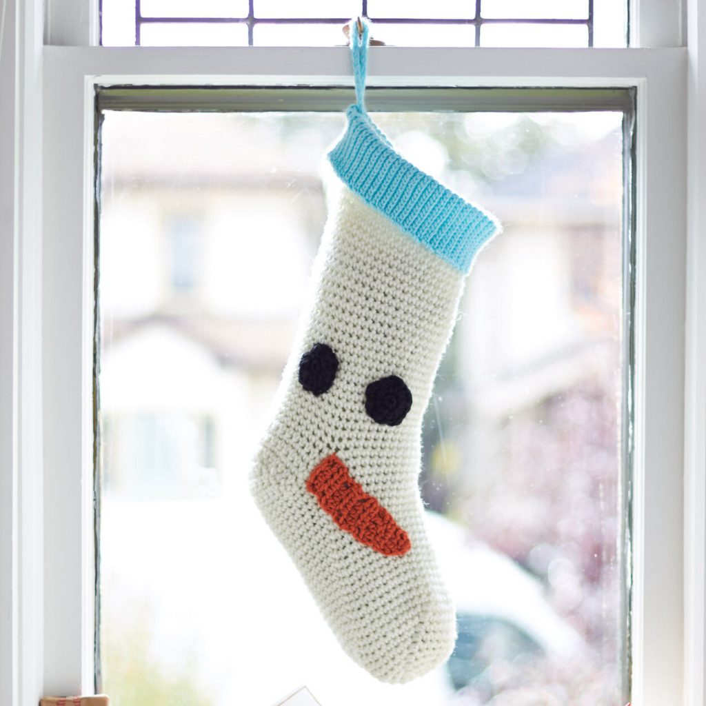 Free crochet pattern for a Snowman stocking