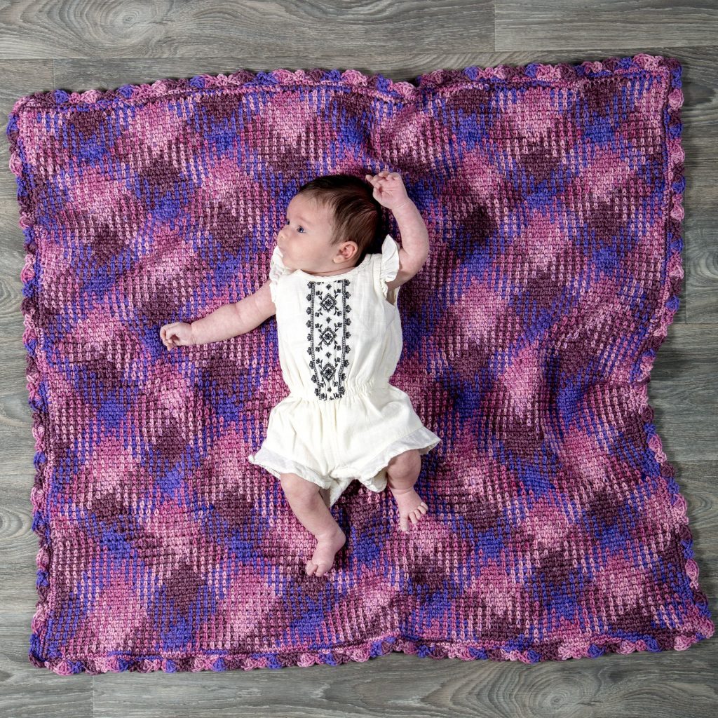 Free crochet pattern for a check baby blanket