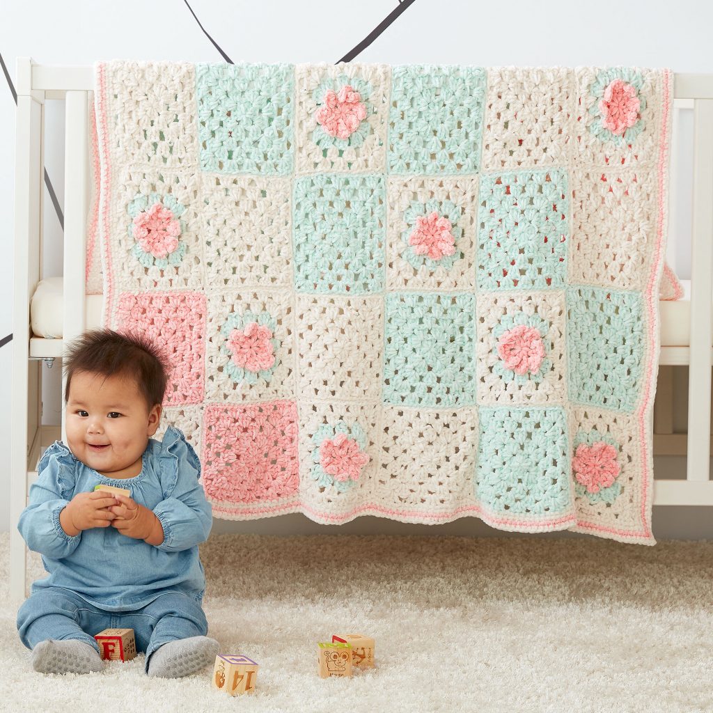 Granny square crochet baby blanket pattern