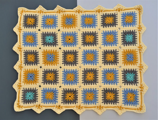 Tiny Royal Crochet Baby Blanket Pattern