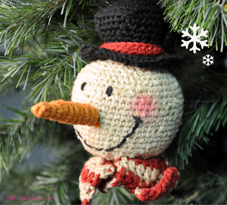 free crochet snowman with hat ornament pattern