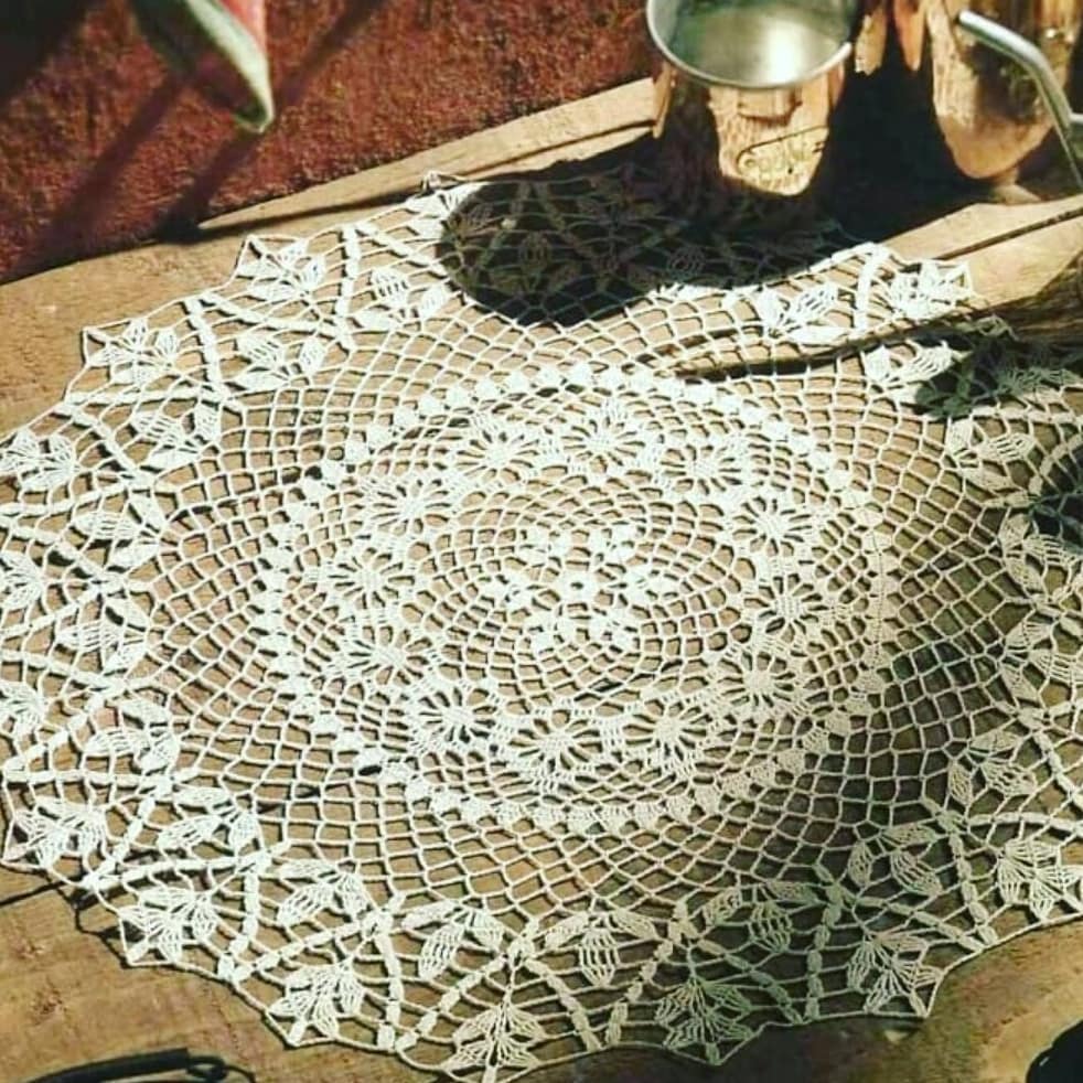 Circle doily free crochet pattern