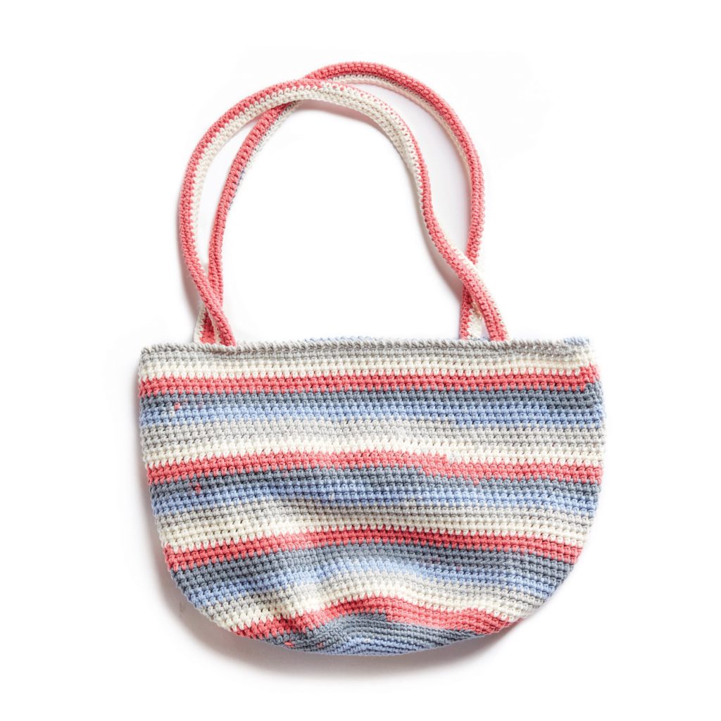 Free crochet pattern for a striped market tote