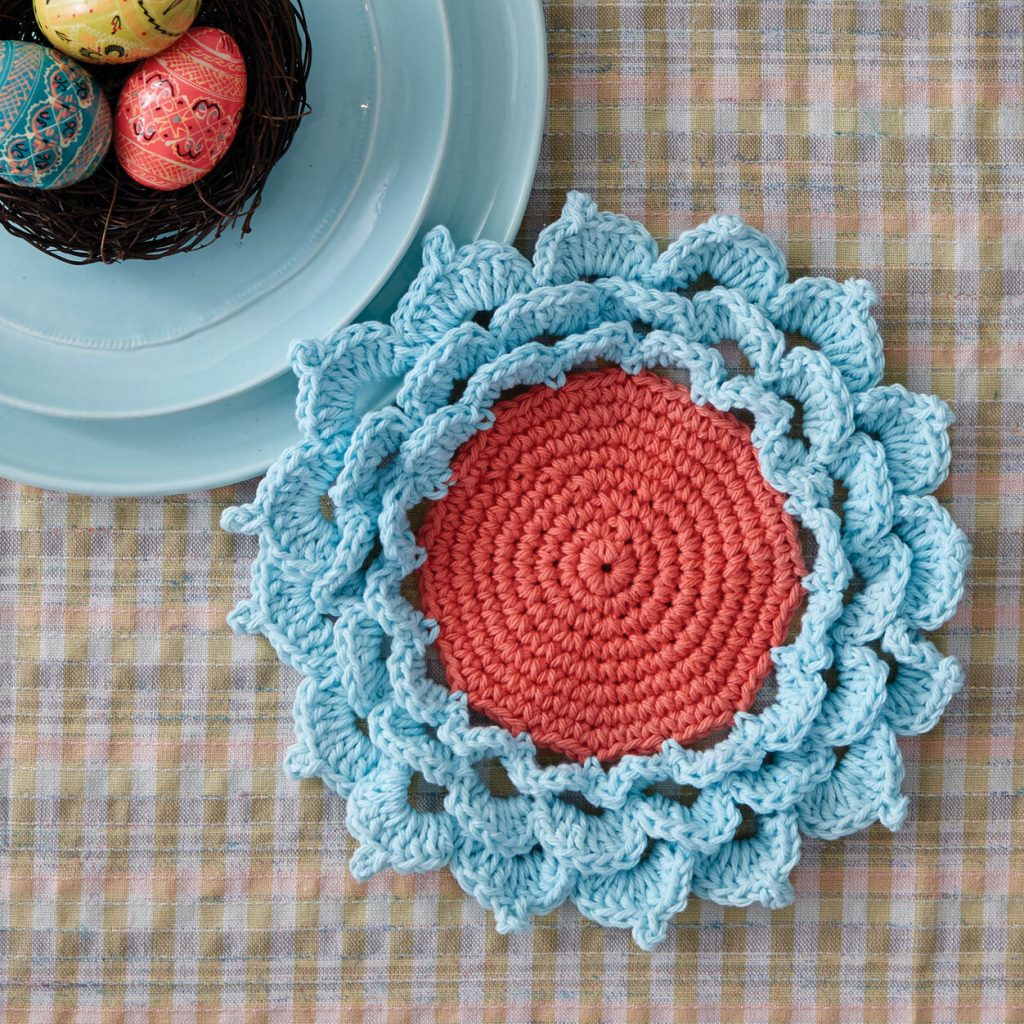 Spring is in the air with this fresh flower coaster