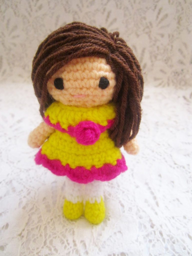 easy free amigurumi doll pattern