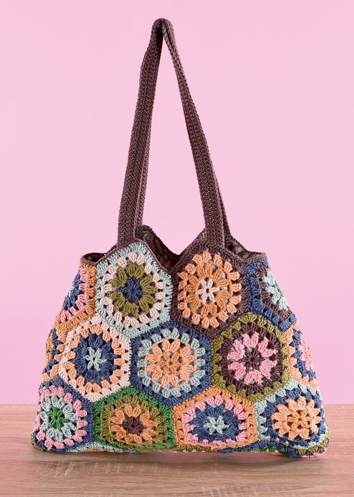 Cute hexagonal bag pattern, and easy and interesting free crochet tote pattern.