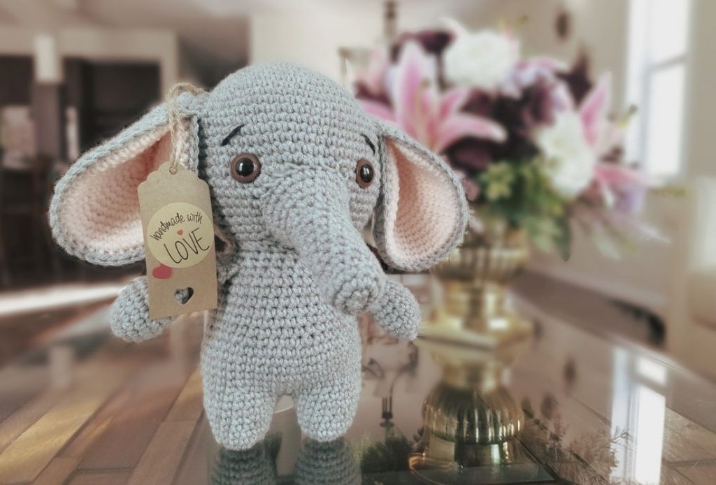 Free elephant amigurumi crochet pattern