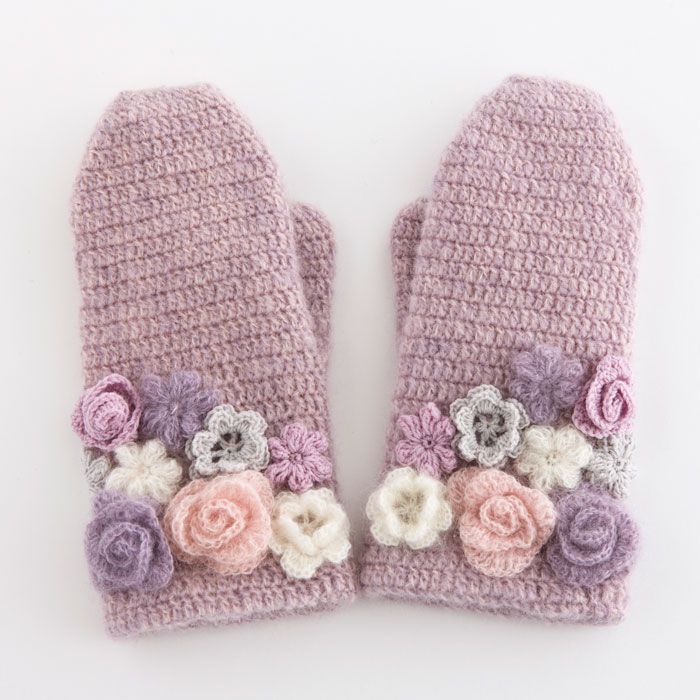 Ideas to crochet mitts with flowers