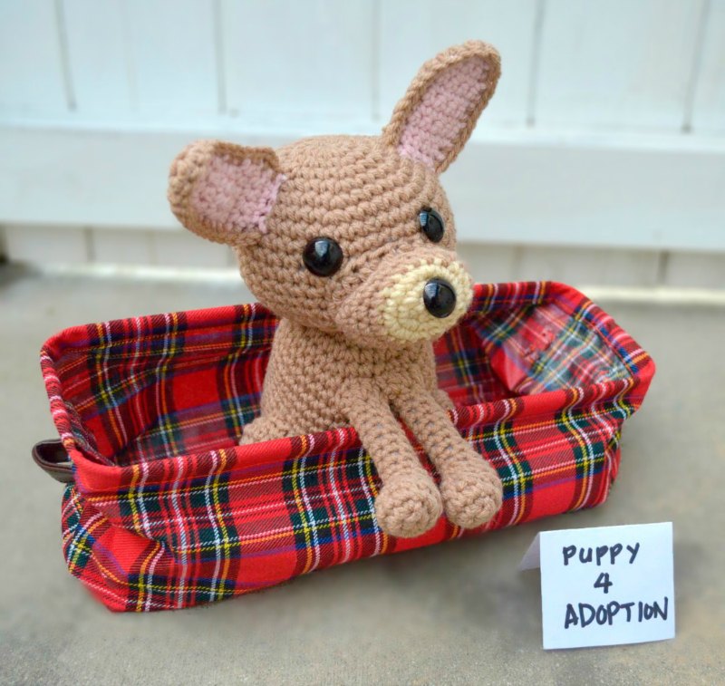 Free pattern for a crochet chihuahua. 