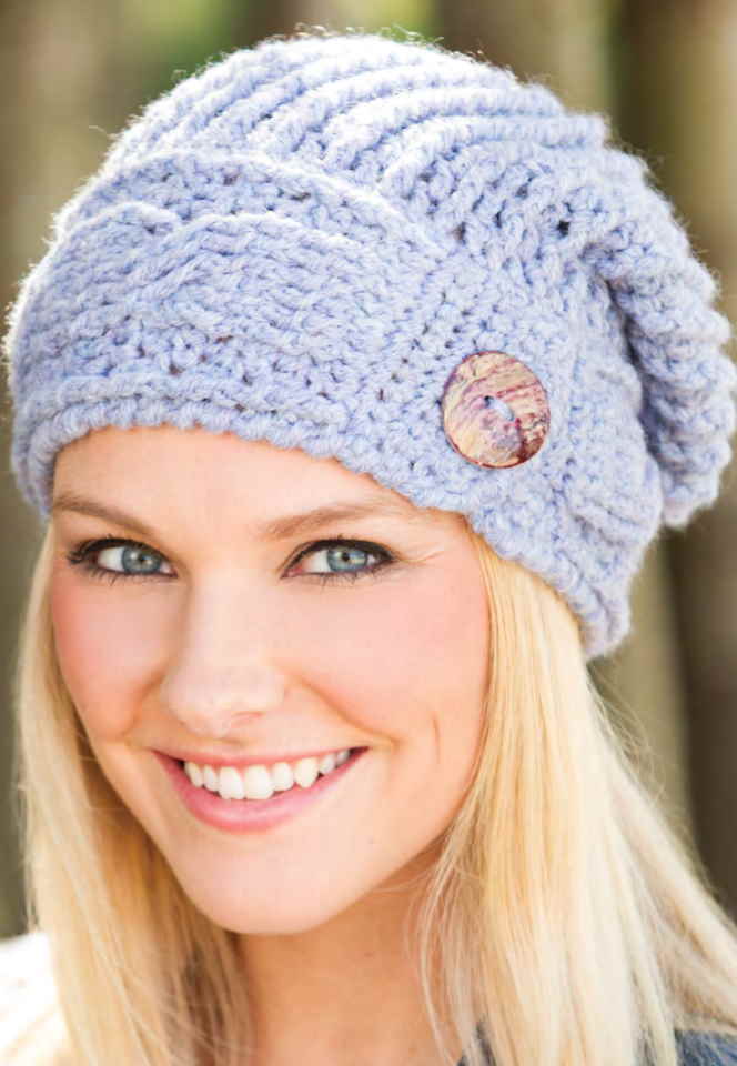 Free crochet pattern for a cable slouch hat