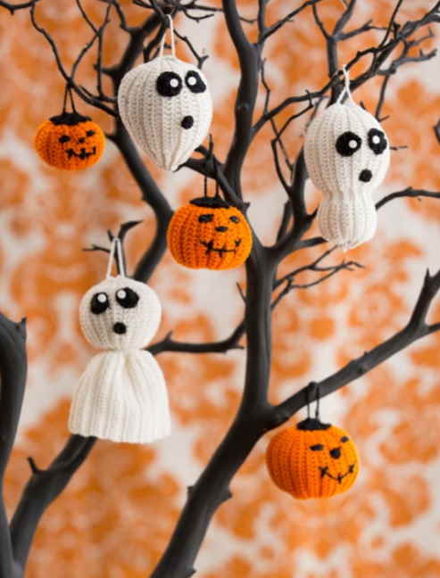 Free crochet patterns for Halloween spooky ghost and pumpkin ornaments
