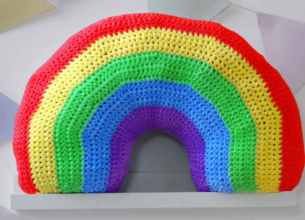 Free Crochet Pattern for a Rainbow Pillow