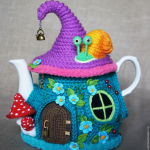 Fairytale house tea cosy free crochet pattern