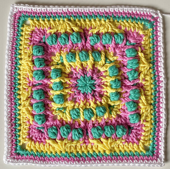 Bobble Granny Square cal crochet pattern