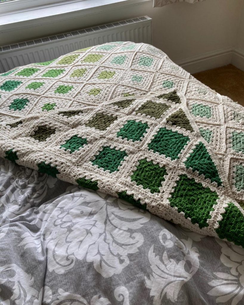 Gradient green granny square crochet blanket