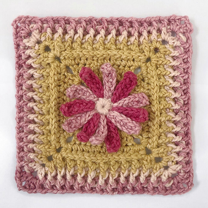free crochet pattern for a flower granny square variation