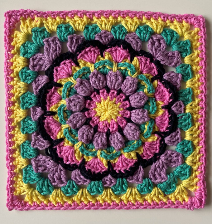 square floral crochet pattern