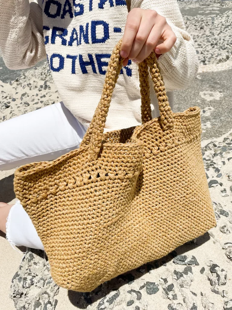 Free Crochet Pattern for a Coastal Beach Tote