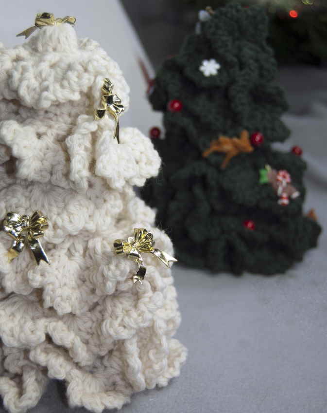 Free Crochet Pattern for a Christmas Ruffled Tree