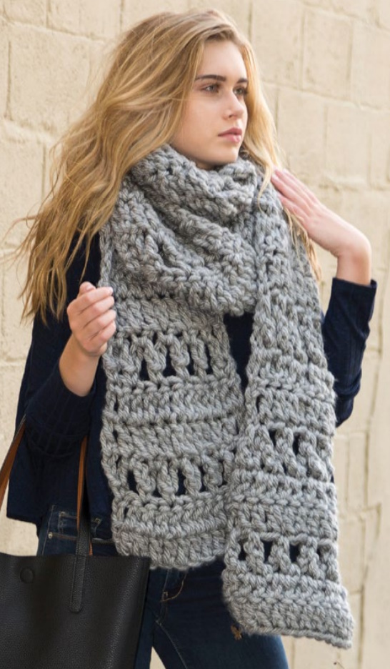 Cozy Winter Accessories Roundup chunky scarf free crochet pattern