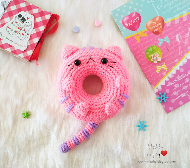 Donut cat amigurumi free crochet pattern