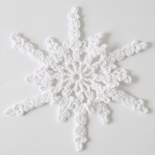 Free-Crochet-Snowflake-Patterns-3-designs