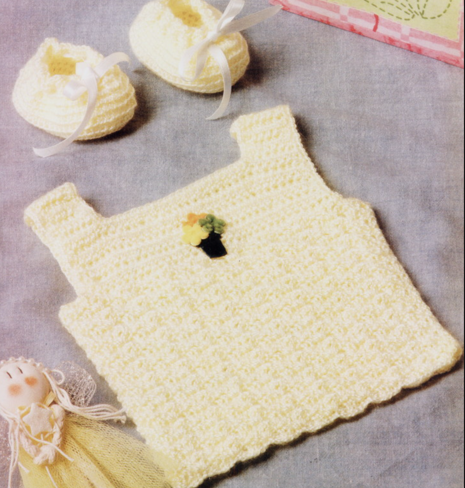 Baby T-Shirt with Booties (0–3 months)