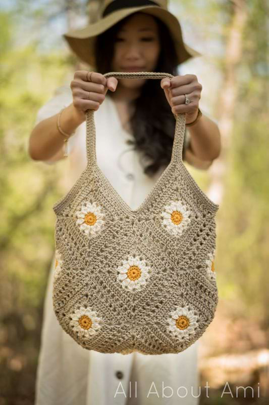 Breezy Days Daisy Bag free crochet pattern