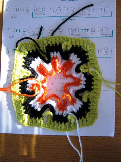 Granny Square that Starts from the Outside - in